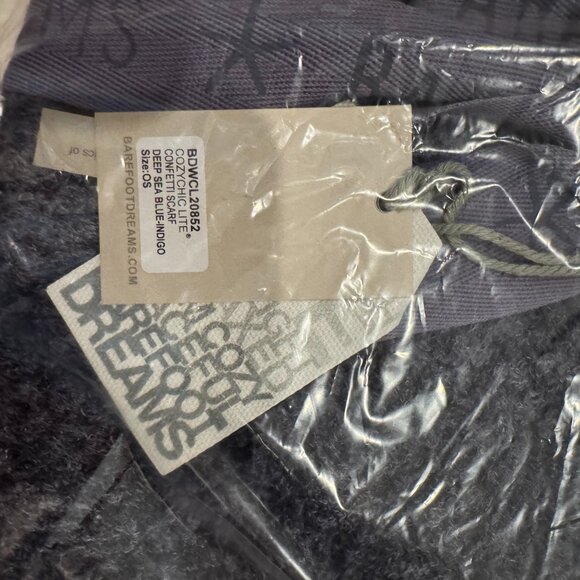 New! Barefoot Dreams CozyChic Lite Confetti Scarf Deep Sea Blue Indigo - Picture 5 of 6